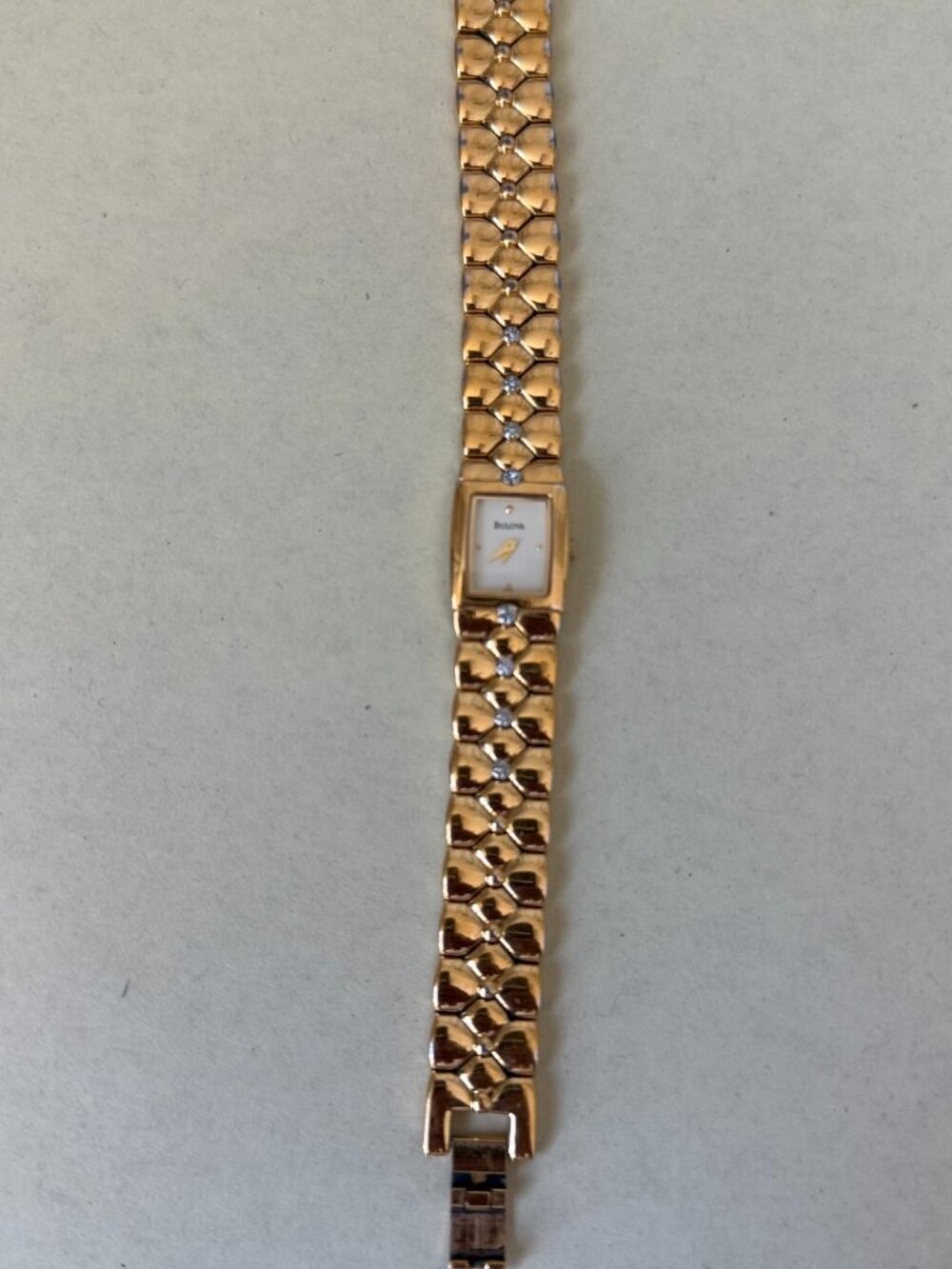 Bulova Gold Quartz Womens Writswatch